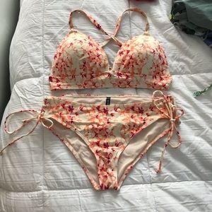 Floral bikini EUC